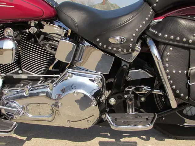2006 Harley-Davidson FLSTC Heritage Softail Classic in Sport Touring in Leamington - Image 23