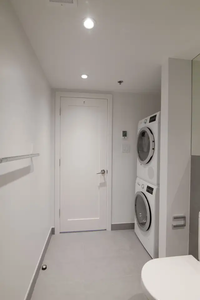 fully renovated one bedroom apartment near McGill - ID 715 in Long Term Rentals in City of Montréal - Image 11