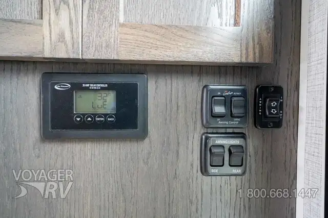 2027 Northern Lite 10.2EX Dry Bath Limited Edition in Travel Trailers & Campers in Kelowna - Image 33