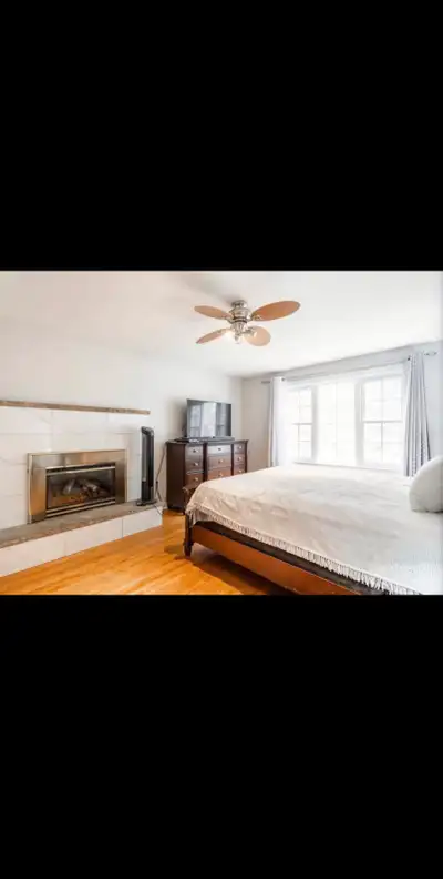 3 BEDROOMS AVAILABLE FOR RENT IN A PRIME LOCATION HOUSE! Two kitchens Two different shared spaces. $...