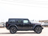 4x4 Drivetrain for ultimate off-road capability - 3.6L V-6 Engine - Equipped with Satellite Radio fo... (image 2)