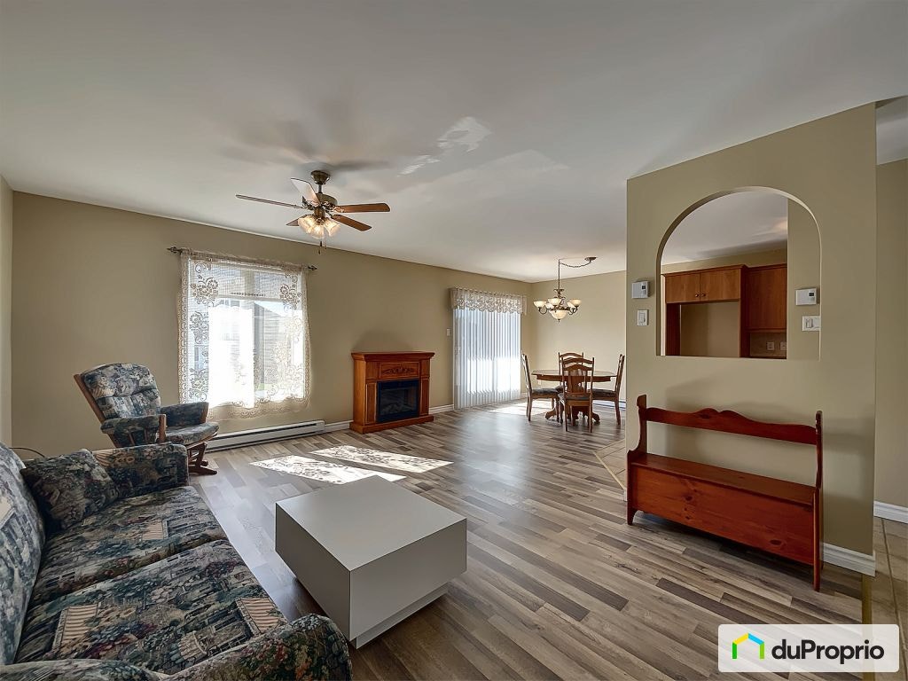 $250,000 - Condominium for sale in Roberval — photo 1