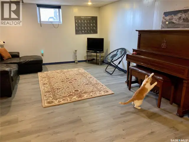 419 2nd AVENUE S Rockglen, Saskatchewan in Houses for Sale in Moose Jaw - Image 39