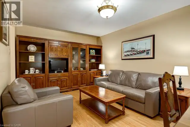 210 SHELLEY Drive Kitchener, Ontario in Houses for Sale in Kitchener / Waterloo - Image 13