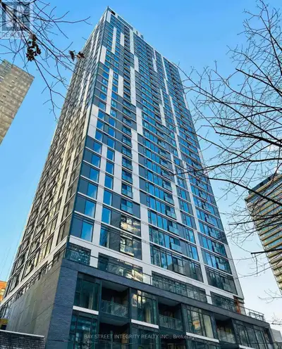 Luxury 2 Bdms & 2 Washrooms Unit in Ivy Condo Located in Prime Area Of Toronto - Dundas St W & Churc...
