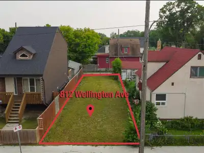 5C//Winnipeg/Excellent opportunity to build on this vacant lot, close to Daniel McIntyre Collegiate,...