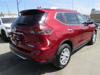 Thanks for viewing our South View Motors Inventory! 2019 Nissan Rogue SV AWD with Apple CarPlay, And... (image 5)