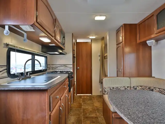 2014 Freedom Express 230BH in Travel Trailers & Campers in St. Albert - Image 11