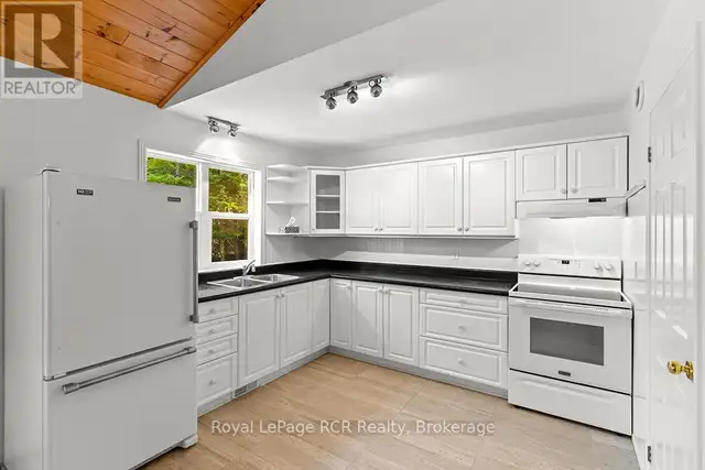 83 LAKEWOOD COUNTRY LANE Northern Bruce Peninsula, Ontario in Houses for Sale in Owen Sound - Image 19