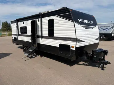 2022 Keystone Hideout 262BH – Family Bunkhouse The 2022 Keystone Hideout 262BH is a practical family...