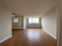 SPACIOUS TWO BEDROOM APARTMENT FOR RENT IN PETERBOROUGH! SURROUNDED BY PARKS AND CLOSE TO LITTLE LAK... (image 3)