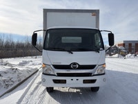 2018 Hino 195 2018 HINO HINO 195 Box Truck - Automatic transmission-19500 GVW. Cette unité est éligi... (image 1)