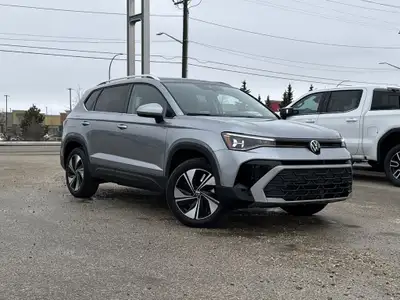 AMVIC Licensed Dealer * Heated Front Seats * Heated Steering Wheel * Rear Vision Camera * Wireless C...