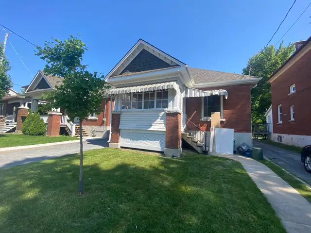 2 bed apt close to groceries, restaurants & more- 2-593 Johnson in Long Term Rentals in Kingston - Image 2