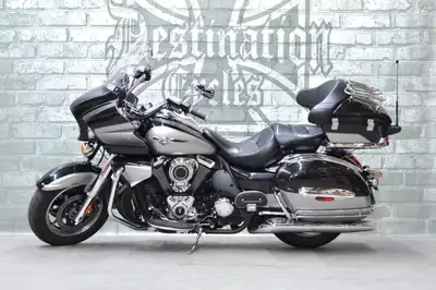 ONLY 13,082 km on this MINT, 2016 Kawasaki Vulcan Voyager 1700! Great bang for the buck in a big hig...