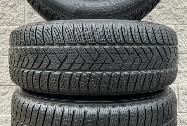 (85%) 4x Porsche Macan 18" OEM Winter Wheels Package in Tires & Rims in City of Toronto - Image 5