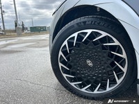 The advertised vehicle price is based on a promotional finance offer. Customers who purchase the veh... (image 8)