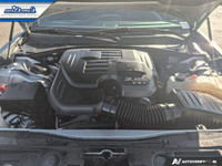 Look at this 2023 Chrysler 300 300S AWD | Navi | Pano Roof | Leather | Heated Seats + Steering | Ven... (image 8)