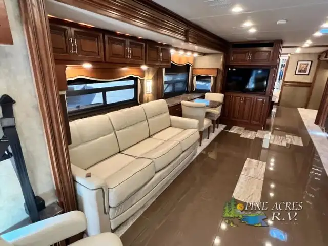 2015 Fleetwood RV Providence 42M only 027,446 Miles in RVs & Motorhomes in Moncton - Image 38