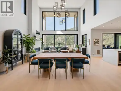 Welcome to WedgeWoods - where mountain living and modern comfort meet just 12 minutes north of Whist...