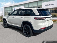 This Jeep Grand Cherokee delivers a Regular Unleaded V-6 3.6 L/220 engine powering this Automatic tr... (image 2)