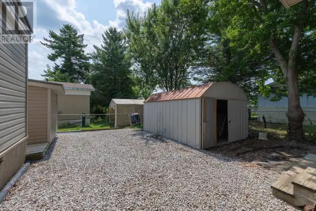18 PINEVIEW STREET Malahide (Lyons), Ontario in Condos for Sale in Woodstock - Image 13