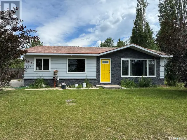 127 Venessa DRIVE Air Ronge, Saskatchewan630066640195851213