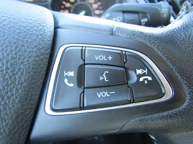 2019 Ford Escape SE 4WD Sport Appearance / Carplay / Navi / B.Ca in Cars & Trucks in Calgary - Image 20