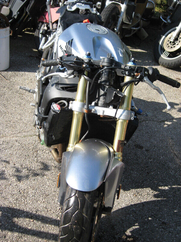 2006 honda cbr-600rr parts bike in Other in London - Image 2