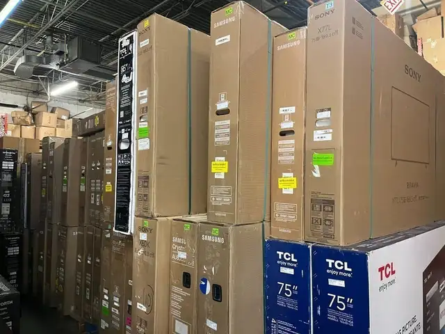 BLOCKBUSTER SALE ON SAMSUNG 65"  4K SMART QLED TV M-QN65Q80DA** in TVs in City of Toronto - Image 4