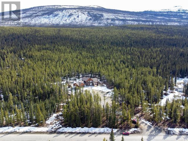 216 OLD ALASKA HWY Whitehorse North, Yukon in Houses for Sale in Whitehorse - Image 3