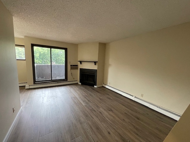 Spacious 2 Level 2 Bed 1.5 Bath Apartment for Rent on 8th Street 4