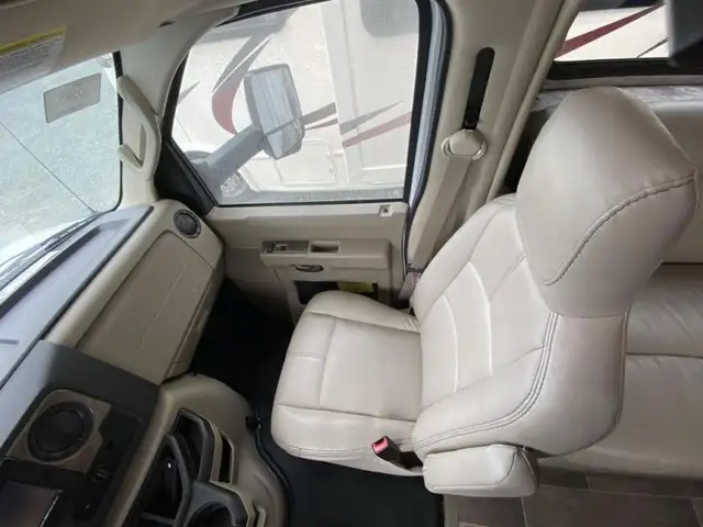 2022 Thor Motor Coach Chateau 28Z in RVs & Motorhomes in Bedford - Image 19