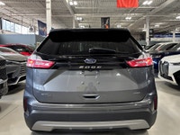 **SUMMER SPECIAL!** FEATURING : AWD, BIG TOUCHSCREEN INFOTAINMENT, HIGHLY EQUIPPED, VERY CLEAN! FINI... (image 4)
