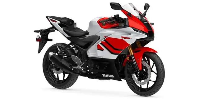 2026 Yamaha YZF-R3 70TH ED in Street, Cruisers & Choppers in St. Albert - Image 2