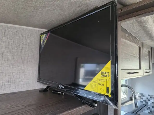 2026 Northern Lite Limited Edition 9-6LEWB Face-to-Face Dinette in Travel Trailers & Campers in Penticton - Image 11