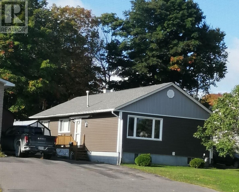 15 Robertson RD ELLIOT LAKE, Ontario Houses for Sale Sudbury Kijiji
