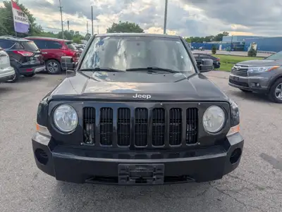 AS-IS | North 4WD | Heated front seats | Air conditioning | Cruise control | Power windows | Power l...