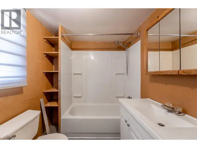 553 Papineau Street Penticton, British Columbia in Houses for Sale in Penticton - Image 19