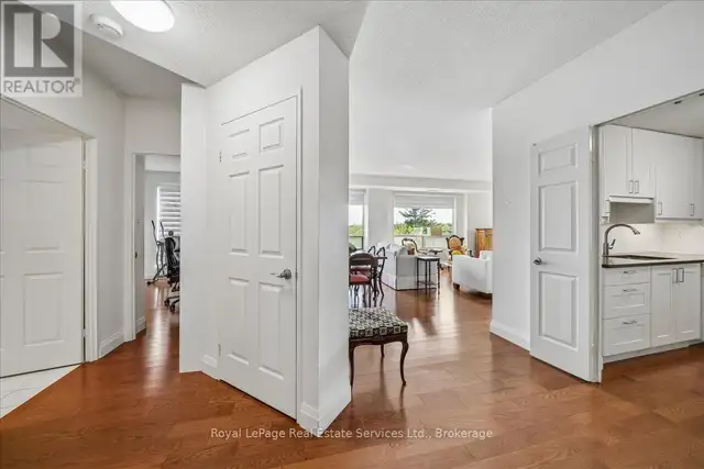 405 - 2511 LAKESHORE ROAD W Oakville (BR Bronte), Ontario in Condos for Sale in Oakville / Halton Region - Image 6