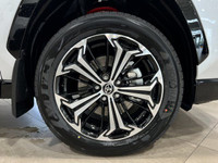 LITHIUM ION TRACTION BATTERY, ADAPTIVE CRUISE CONTROL, POWER LIFTGATE, LANE DEPARTURE WARNING, HEATE... (image 9)