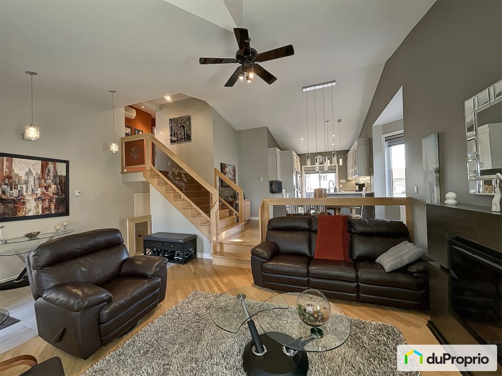 $825,000 - Split Level for sale in Longueuil (St-Hubert) — photo 3