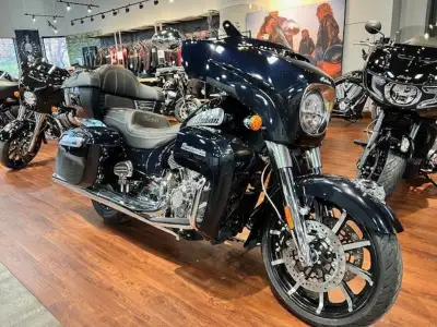 Incredible colour! 2021 Indian Roadmaster with Stage 1 Rinehart Exhaust, Performance intake and Kloc...