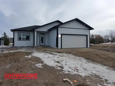 R06//Ste Anne/CUSTOMIZE FOR FREE!!! Under construction and ready for a Fall/2026 possession. BRAND N...