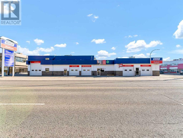 1137 & 1139 Kingsway Avenue SE Medicine Hat, Alberta in Commercial & Office Space for Rent in Medicine Hat