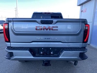 Take a look at this FULLY-LOADED Denali 3500 Heavy-Duty DURAMAX Diesel.... With every option includi... (image 5)