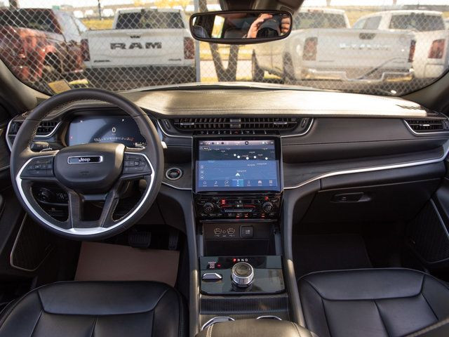 2024 Jeep Grand Cherokee L Limited in Cars & Trucks in Calgary - Image 3
