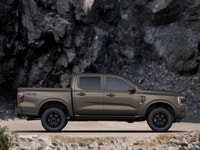 Navigation, Remote Start, Blind Spot Information, Lane Keep Assist, Pre-Collision Assist, Apple CarP... (image 4)