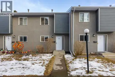 Welcome to this well maintained Townhouse in the highly sought-after community of Acadia. With over...