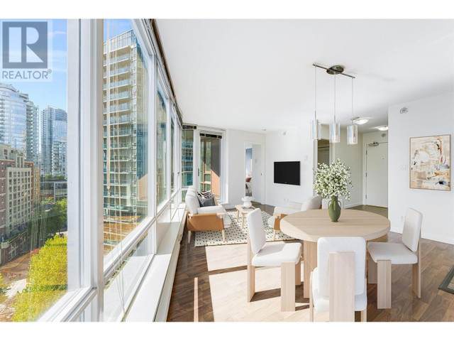 1609 233 ROBSON STREET Vancouver, British Columbia in Condos for Sale in Vancouver - Image 2